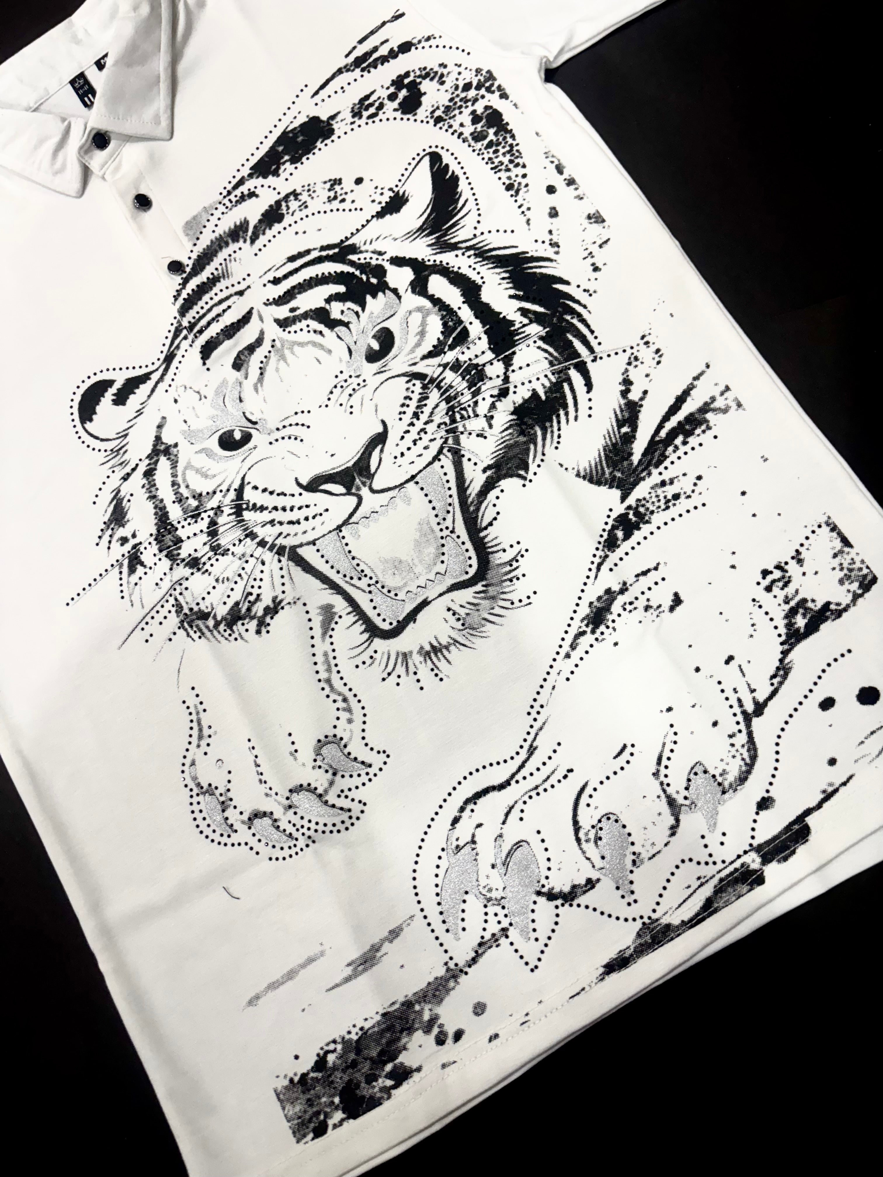 HUNTER LION